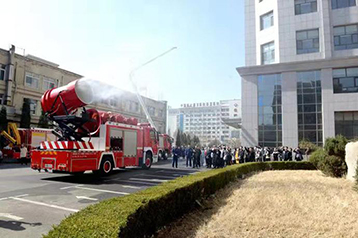 阜新开发区消防救援大队举办消防安全演练