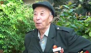 鄭洪林：從山洞出擊抄敵后路
