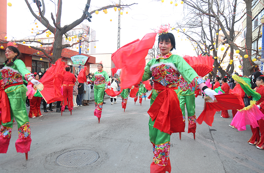 辽宁丹东：东北秧歌扭出幸福颜。丹东市委宣传部供图