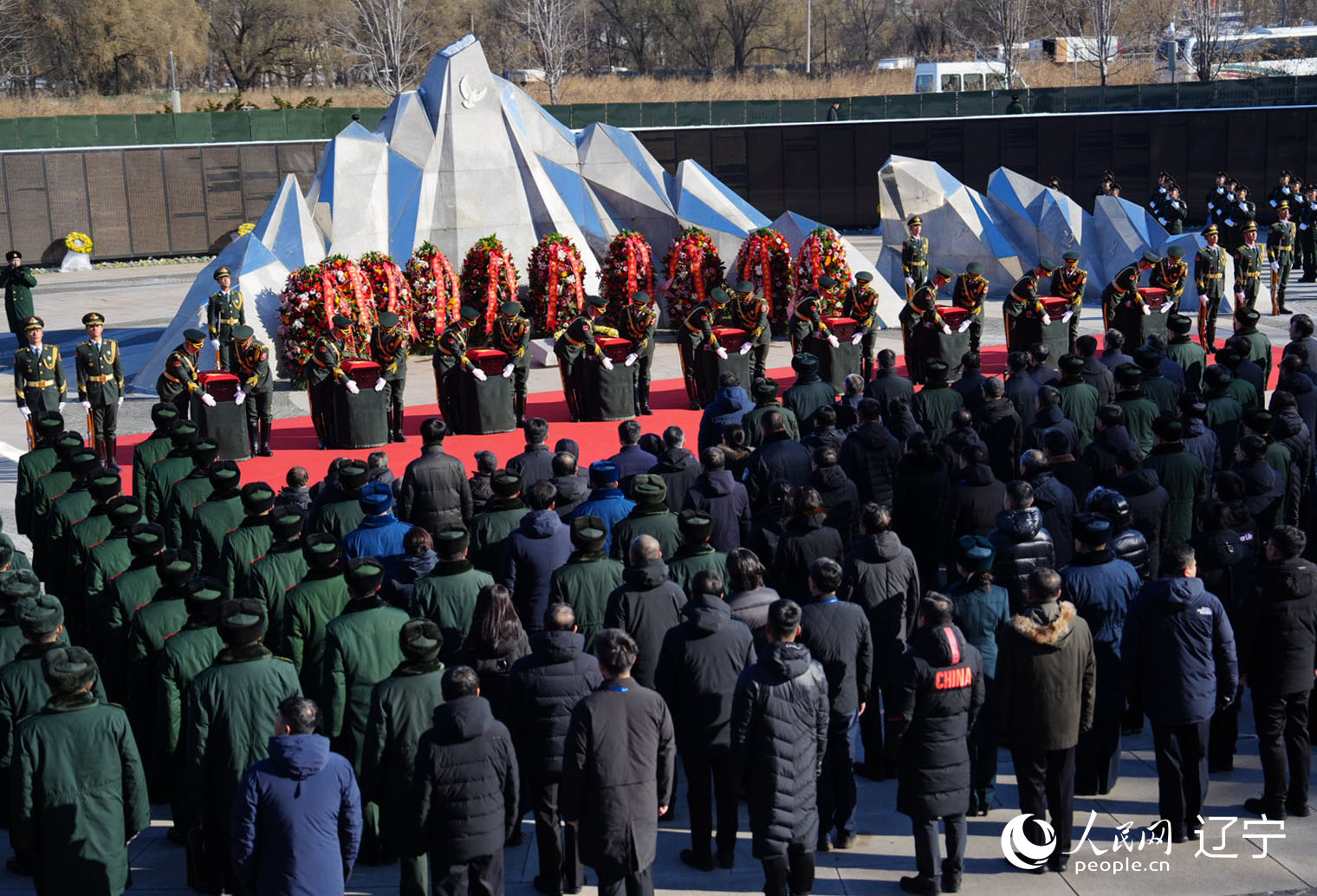 英雄回家｜第十批在韩中国人民志愿军烈士遗骸安葬仪式在沈阳举行