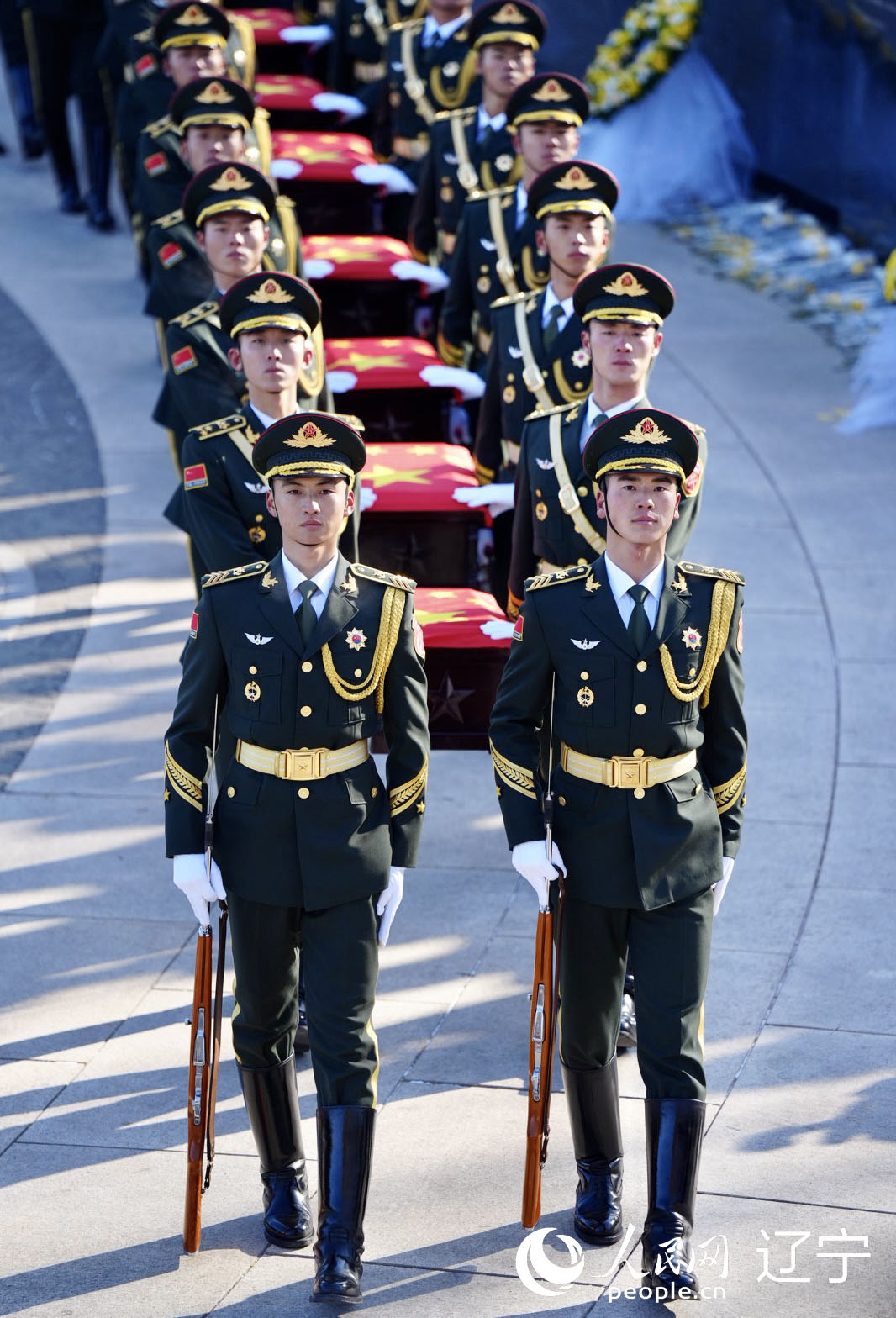 英雄回家｜第十批在韩中国人民志愿军烈士遗骸安葬仪式在沈阳举行【3】