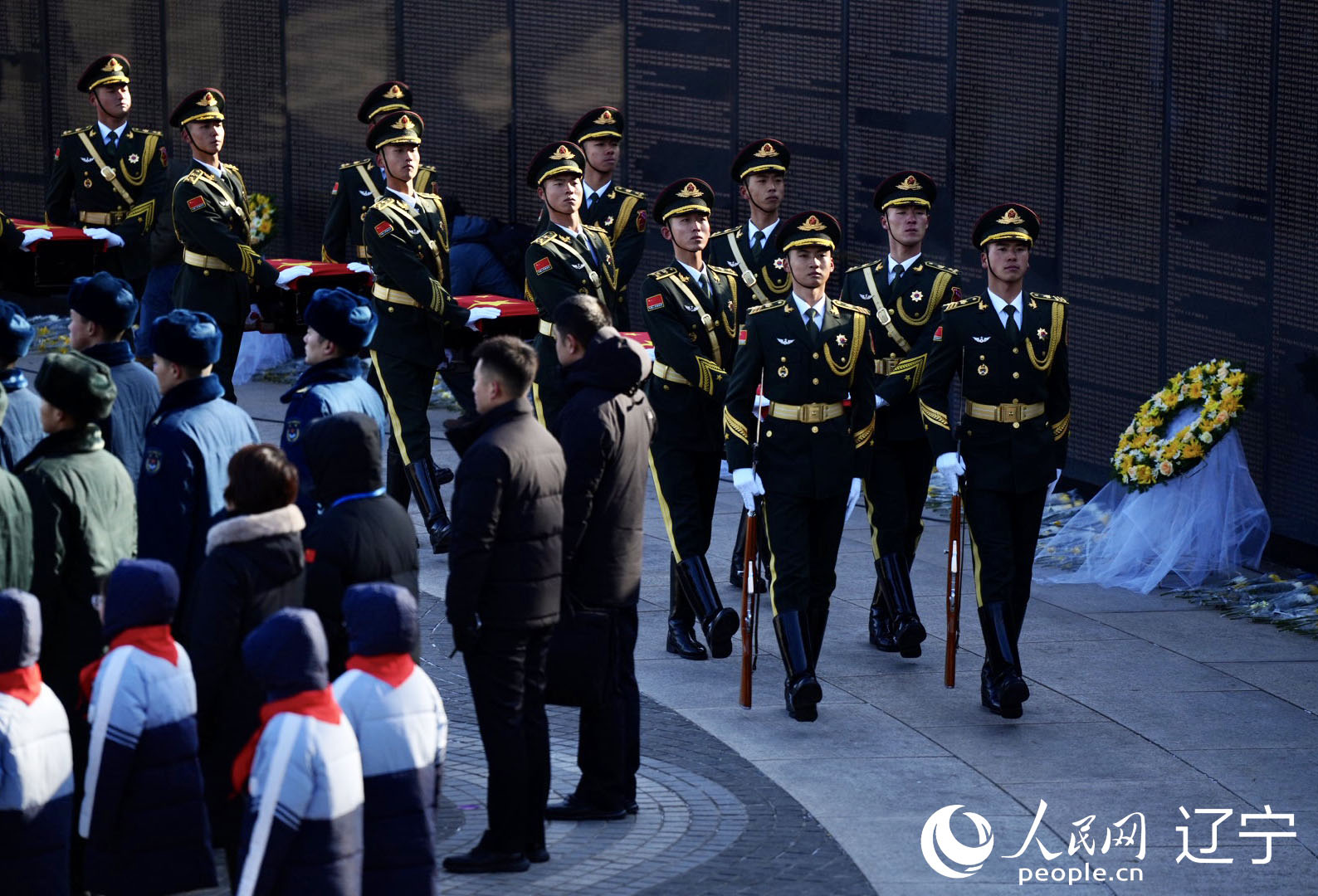 英雄回家｜第十批在韩中国人民志愿军烈士遗骸安葬仪式在沈阳举行【4】
