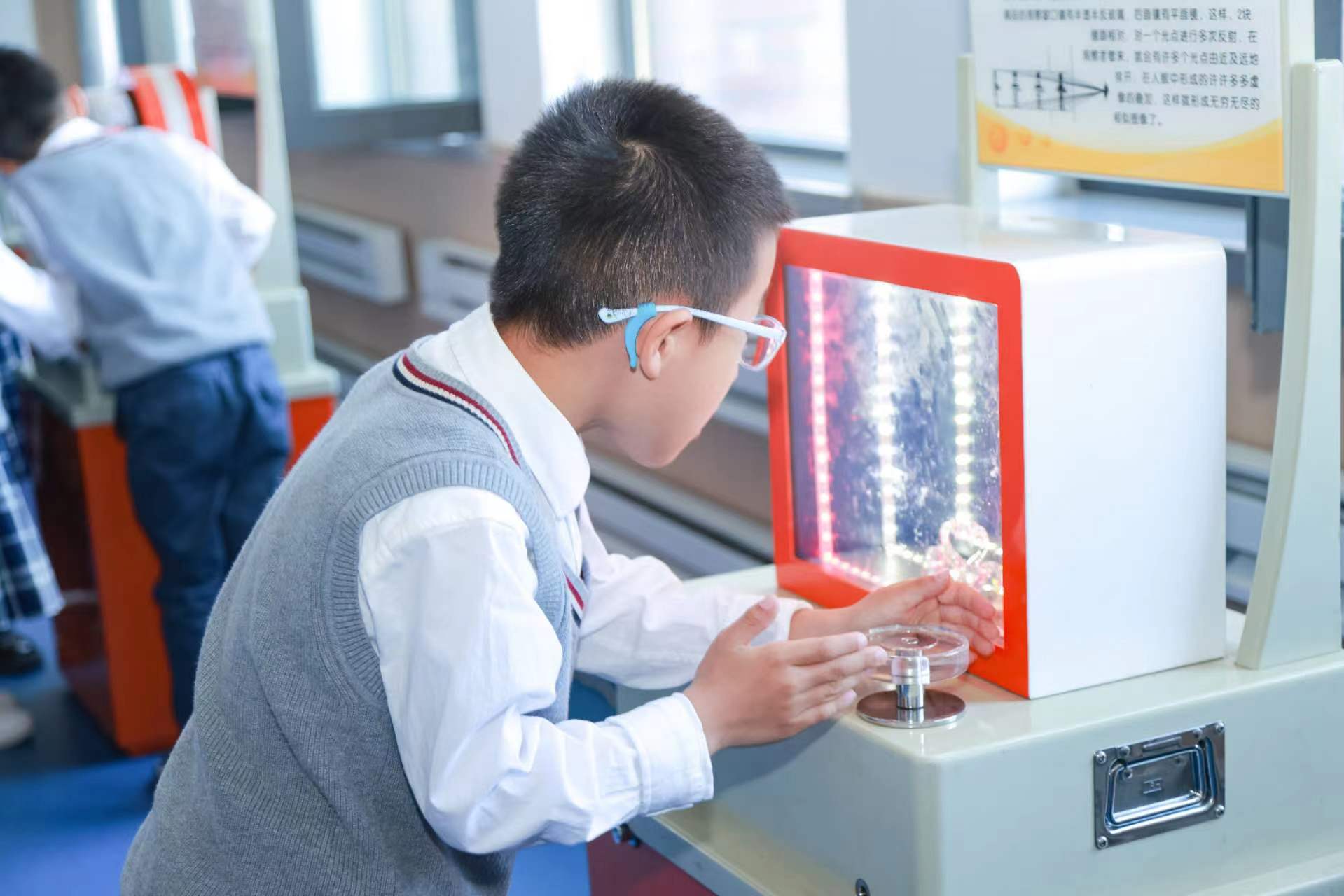 激发好奇心 拓展想象力 东北育才沈抚示范学校 “AI+”科技节开幕【2】