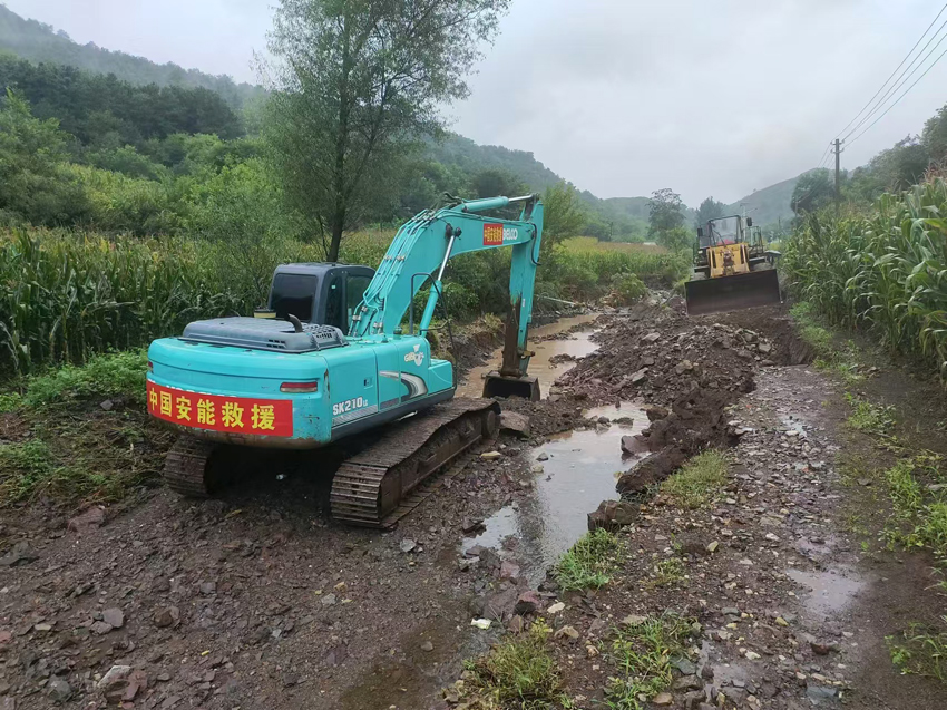 葫芦岛市建昌县水毁道路约220处受阻点被打通