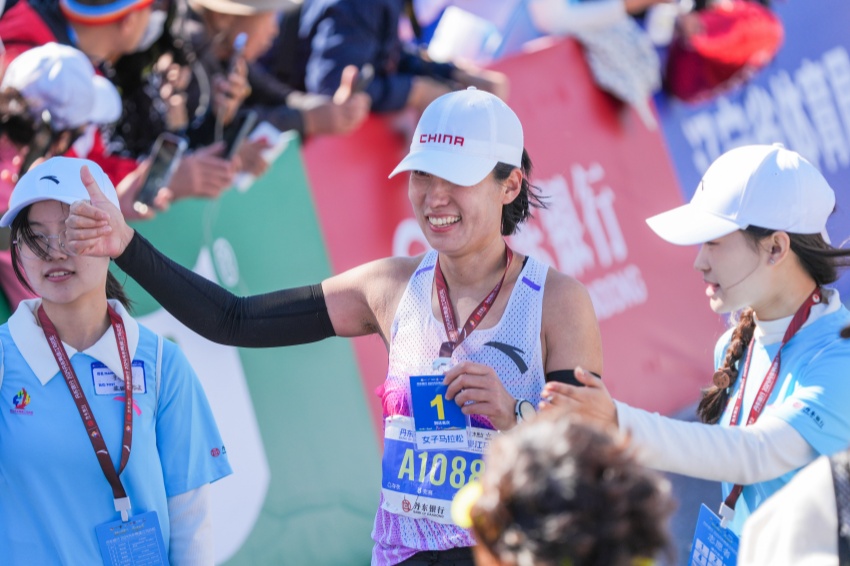 6年来规模最大，2024丹东鸭绿江马拉松开跑【4】