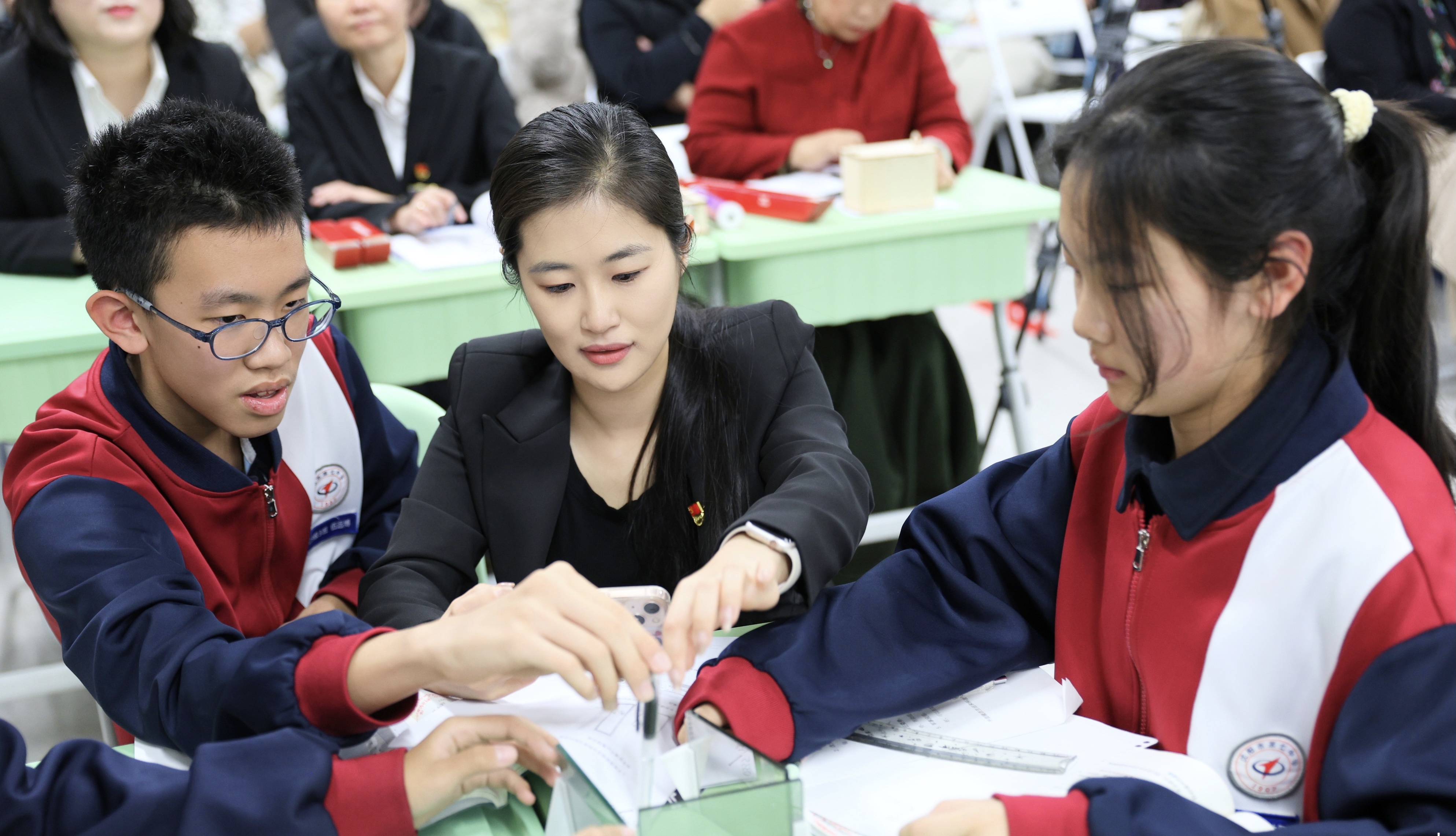 沈阳市第七中学金楚璇老师和学生进行项目化学习课例展示