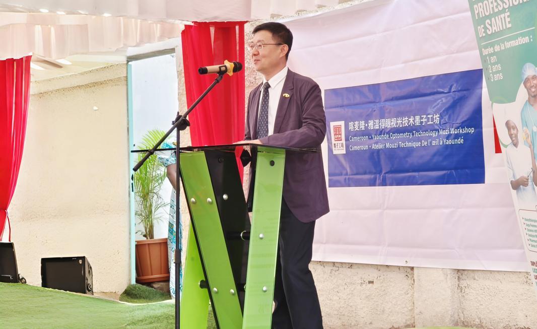 项目合作方代表、何氏眼产业集团常务副总经理赵国华致辞