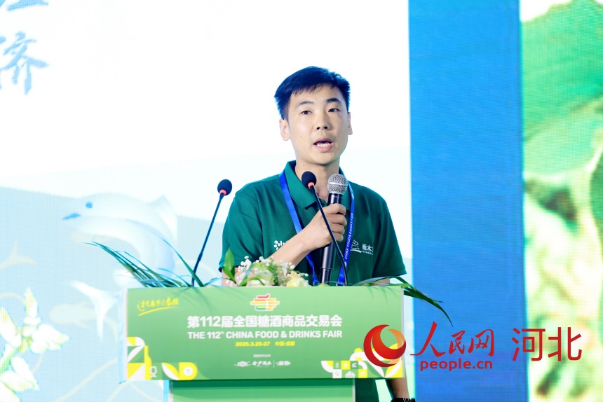 围场鑫达商贸有限公司销售经理谢航作分享。人民网记者 周博摄
