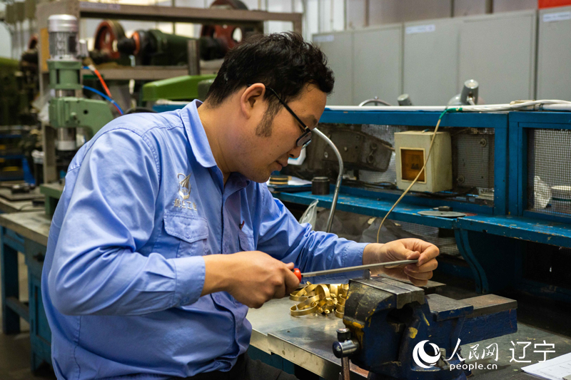 方文墨在工作中。人民网记者 邱宇哲摄