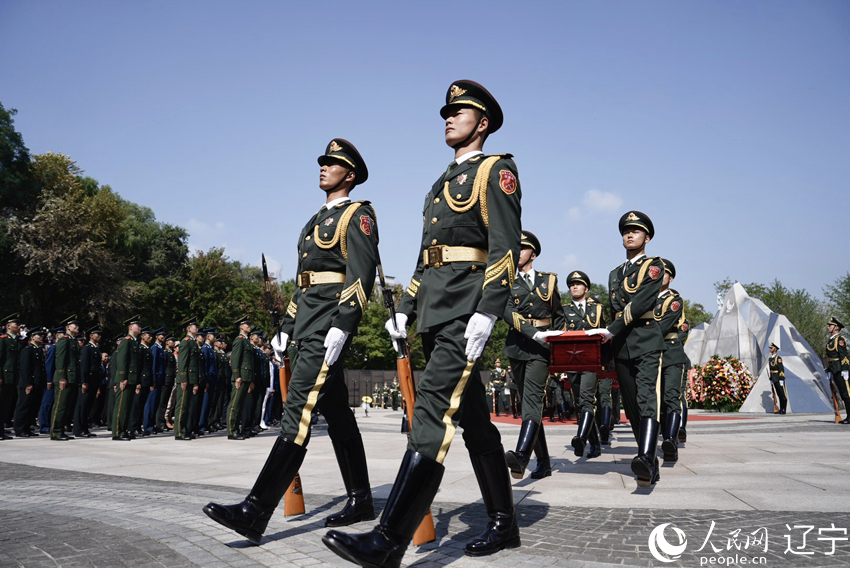 【组图】第十二批在韩中国人民志愿军烈士遗骸安葬仪式在沈阳举行【10】