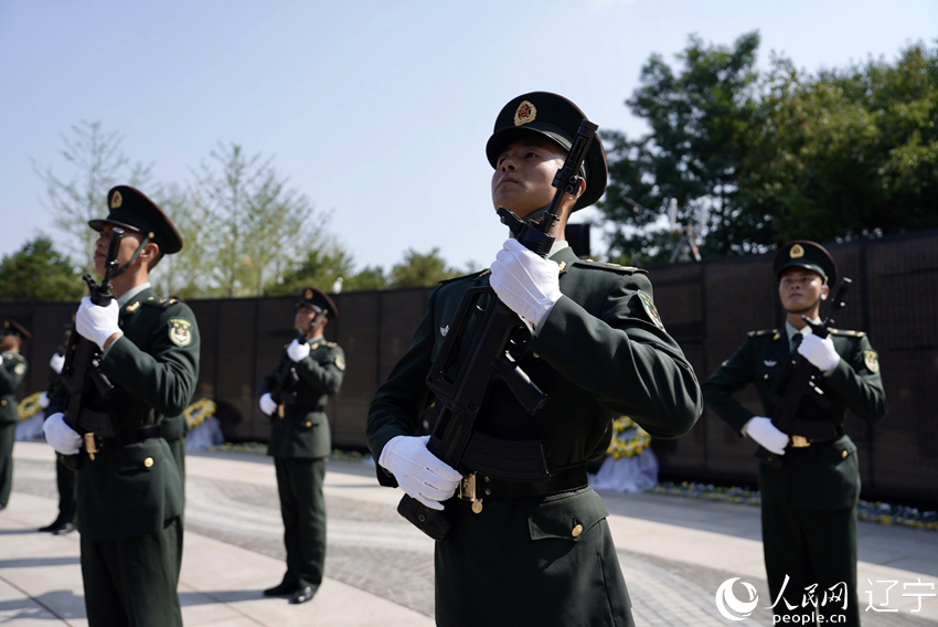【组图】第十二批在韩中国人民志愿军烈士遗骸安葬仪式在沈阳举行【12】