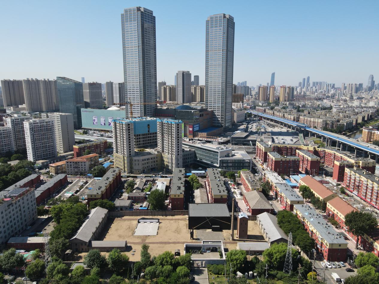 沈阳市大东区地坛街30-3号，二战盟军战俘营遗址，如今周围已满是高楼大厦。人民网记者 邱宇哲摄