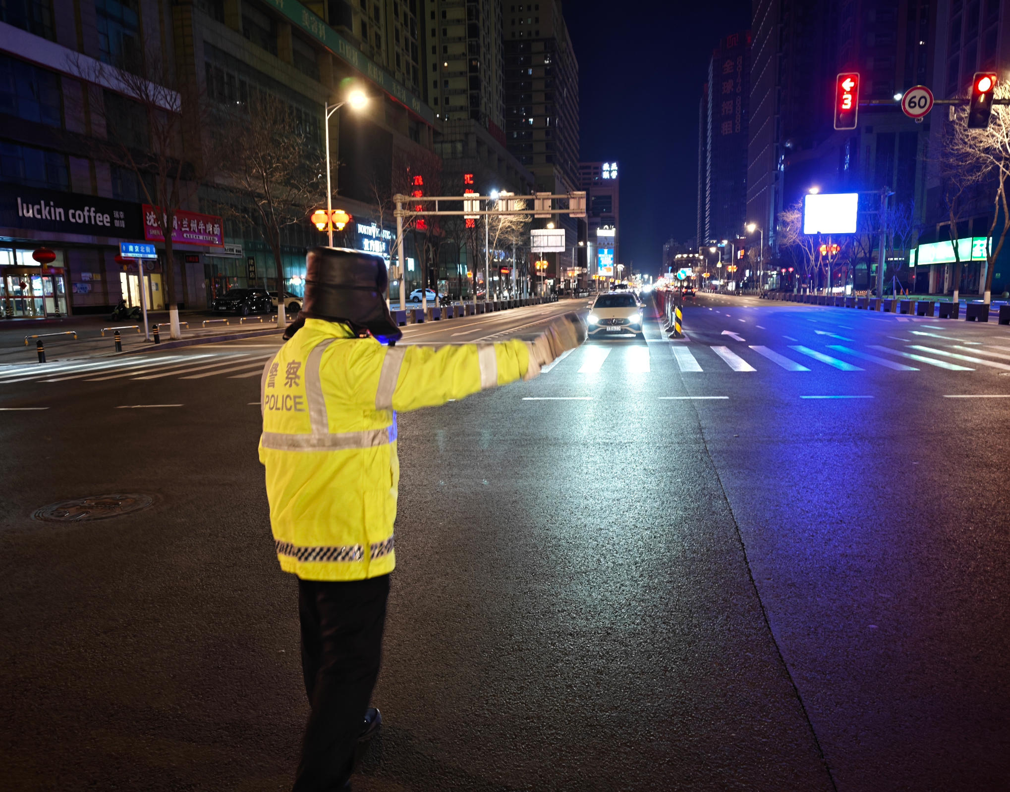 沈陽交警：除夕夜，我在崗！沈陽市公安局交通警察局供圖