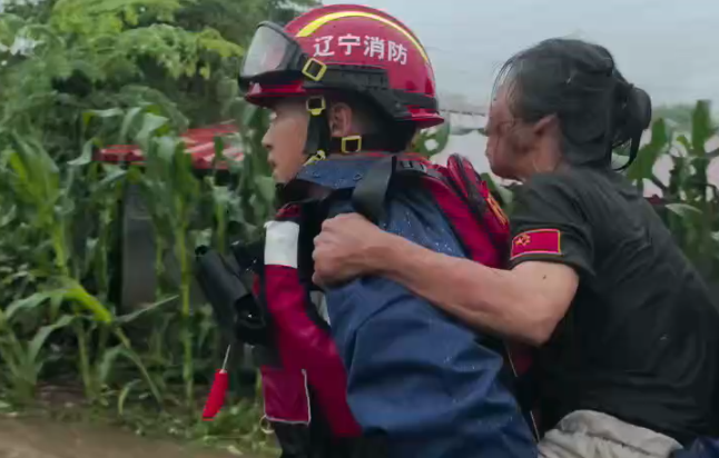 15小时鏖战强降雨!抚顺消防安全疏散转移群众102人【7】