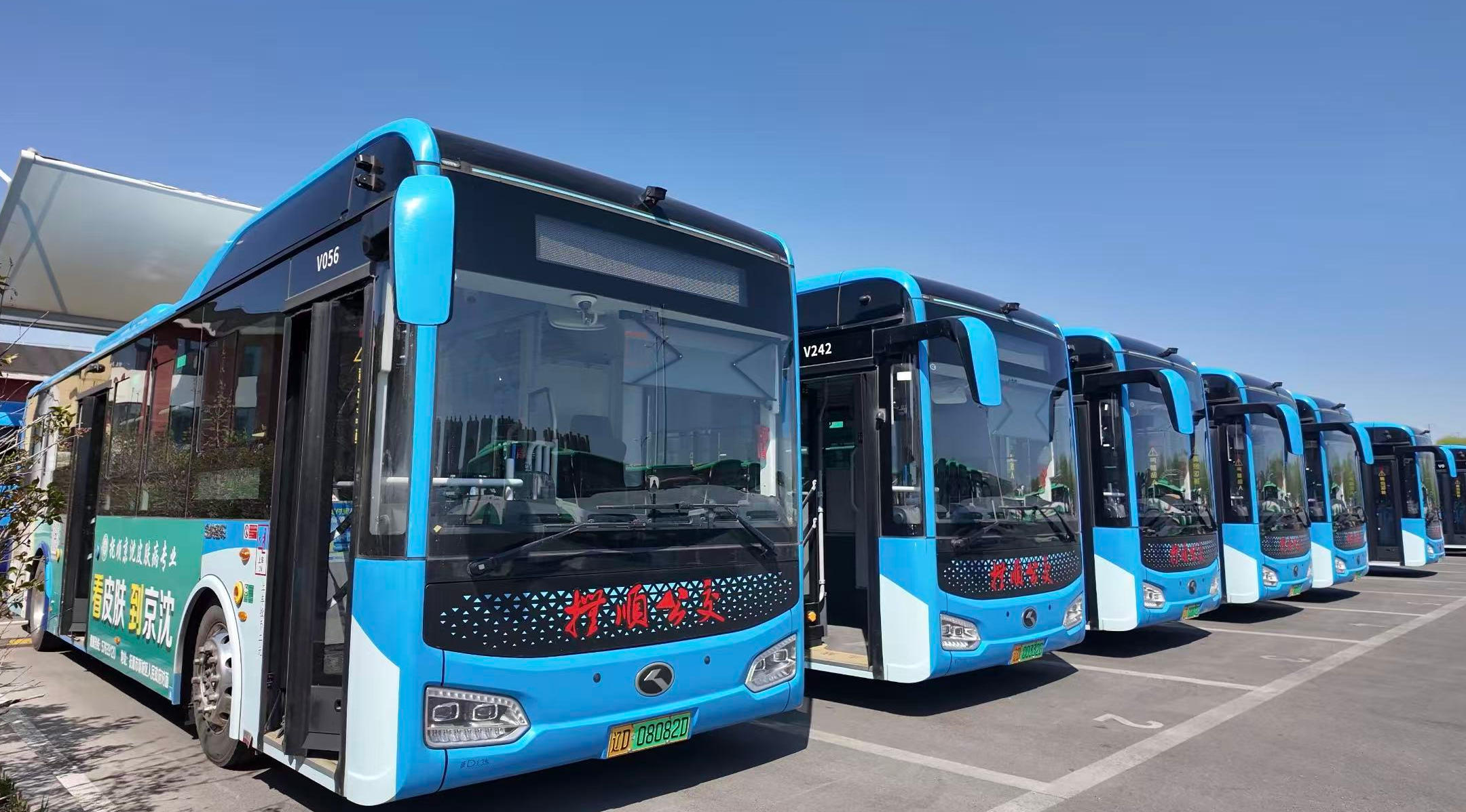全新上线的新能源纯电动公交车。