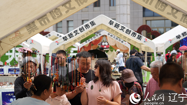 阜新文化市集现场。人民网记者 周颂雪摄