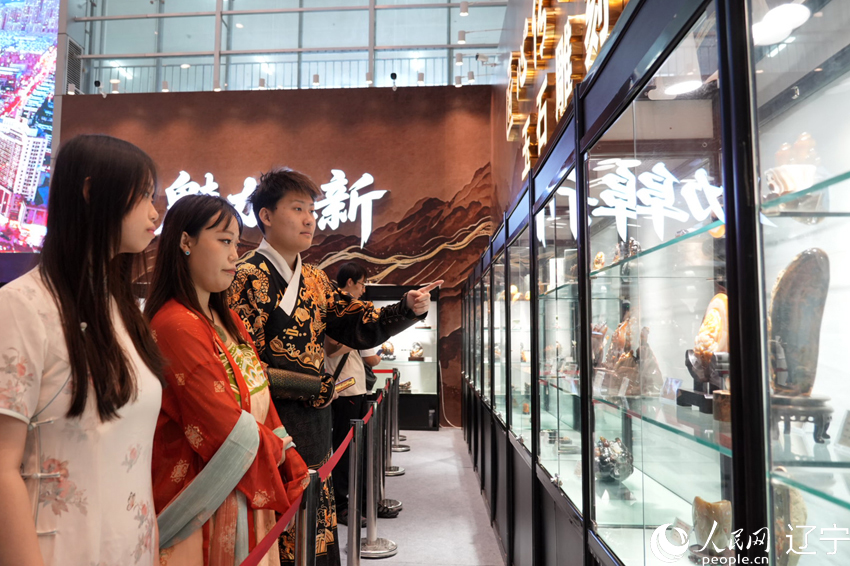 百余件玉雕精品亮相辽宁阜新 “同台对话”各展芳华【9】